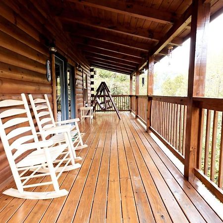 Вилла Smoky Mtn Hideaway - Cabin W/ Hot Tub & Pool Table Севьервилл Экстерьер фото