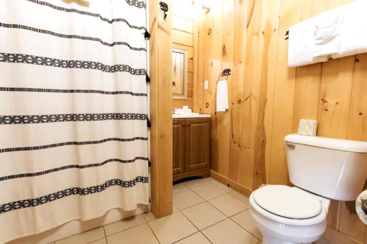Вилла Smoky Mtn Hideaway - Cabin W/ Hot Tub & Pool Table Севьервилл Экстерьер фото