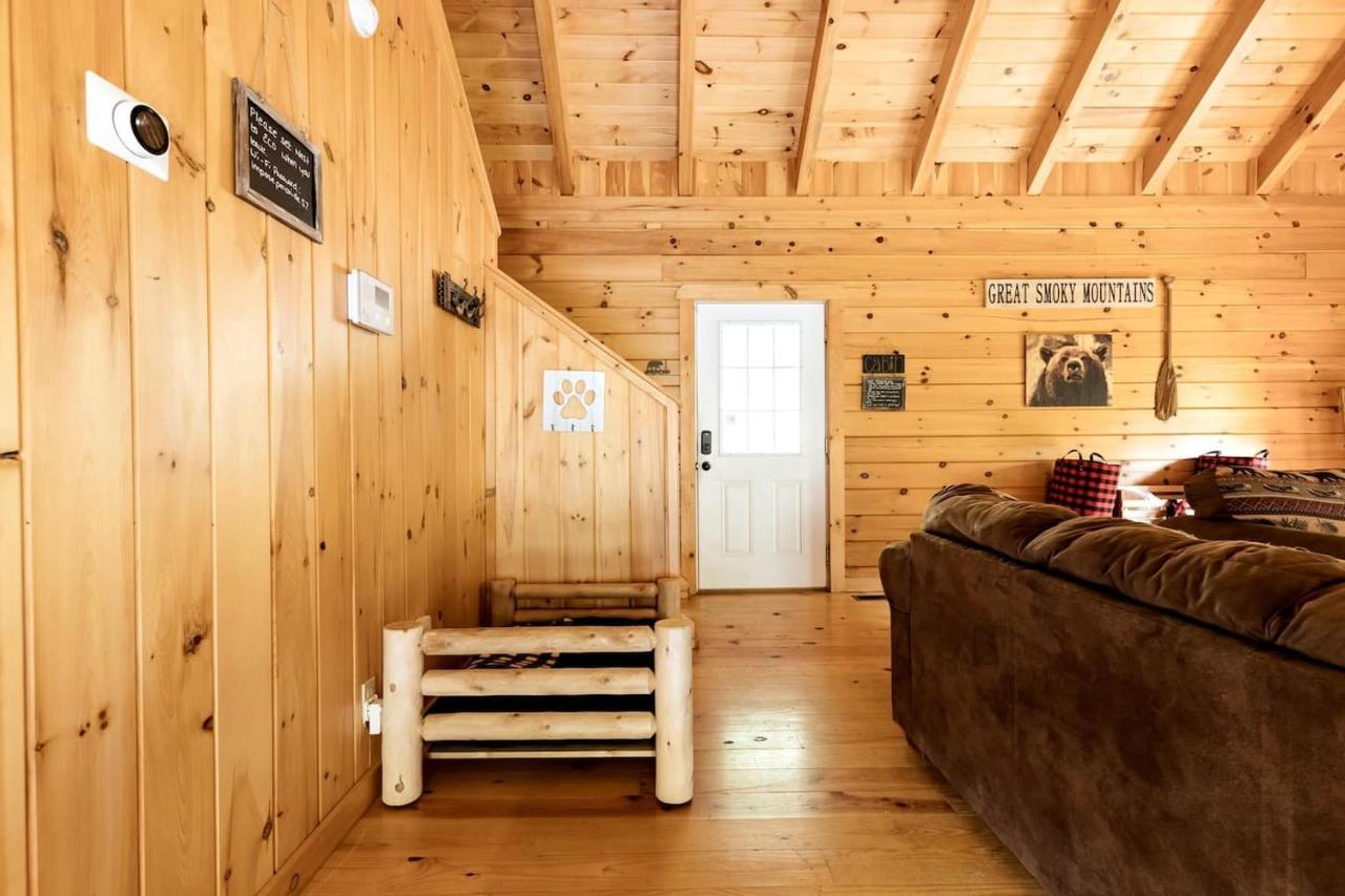 Вилла Smoky Mtn Hideaway - Cabin W/ Hot Tub & Pool Table Севьервилл Экстерьер фото