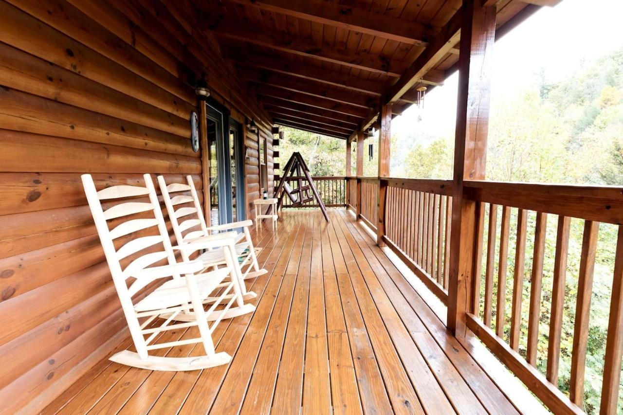 Вилла Smoky Mtn Hideaway - Cabin W/ Hot Tub & Pool Table Севьервилл Экстерьер фото