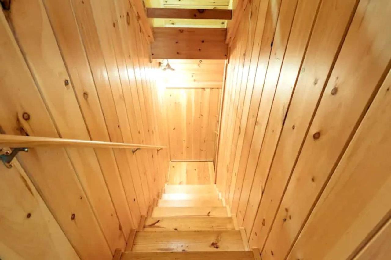 Вилла Smoky Mtn Hideaway - Cabin W/ Hot Tub & Pool Table Севьервилл Экстерьер фото
