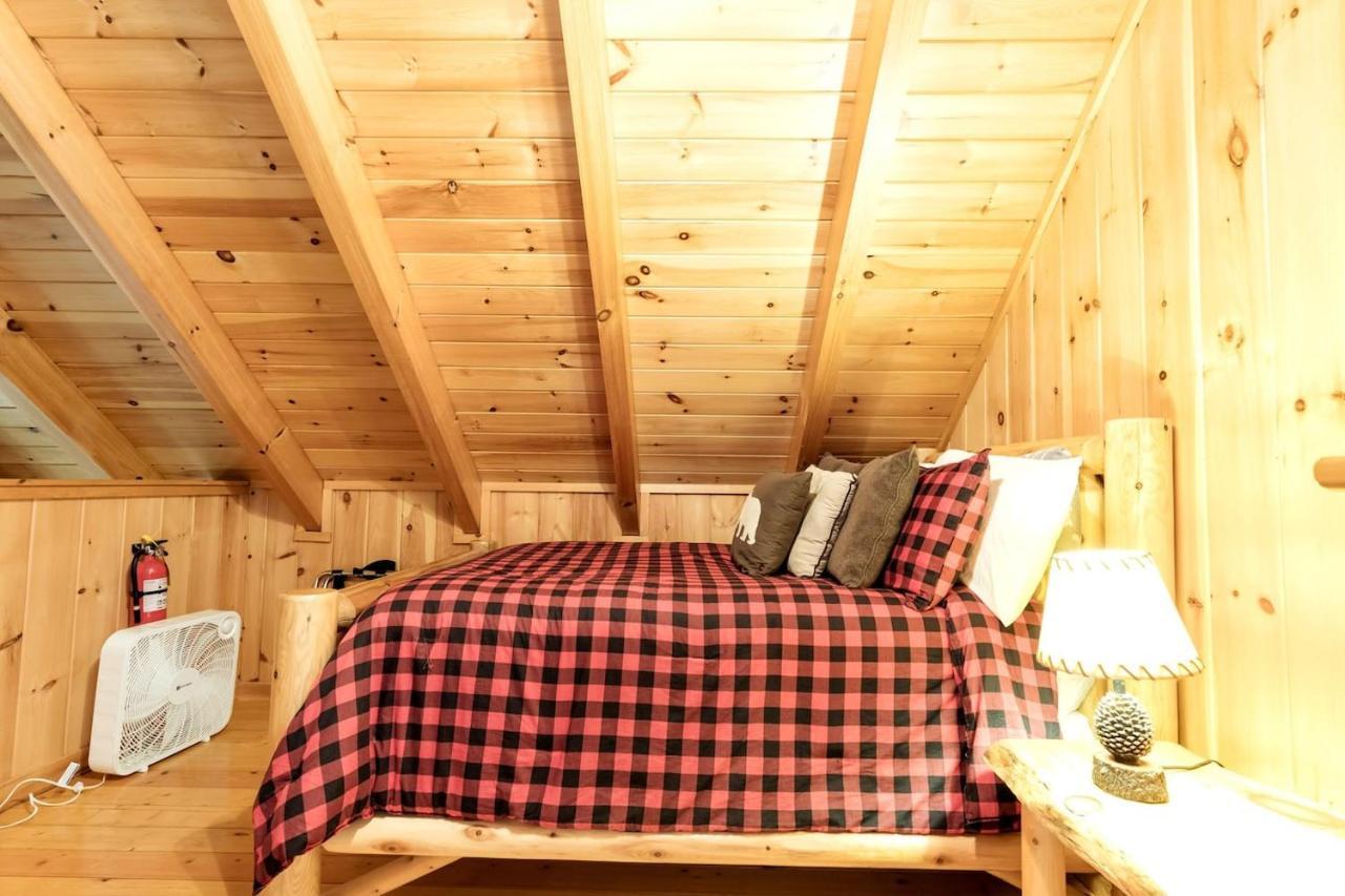 Вилла Smoky Mtn Hideaway - Cabin W/ Hot Tub & Pool Table Севьервилл Экстерьер фото
