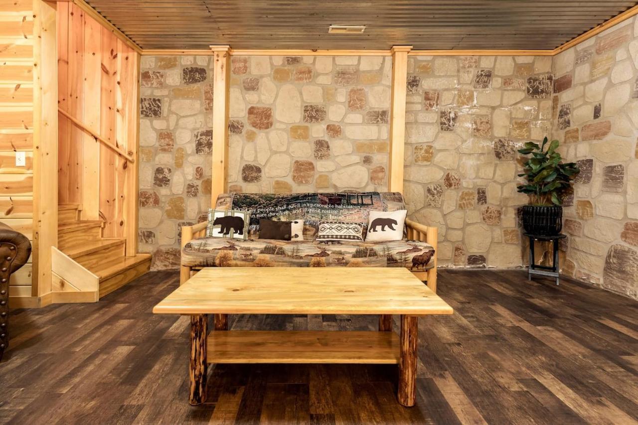 Вилла Smoky Mtn Hideaway - Cabin W/ Hot Tub & Pool Table Севьервилл Экстерьер фото