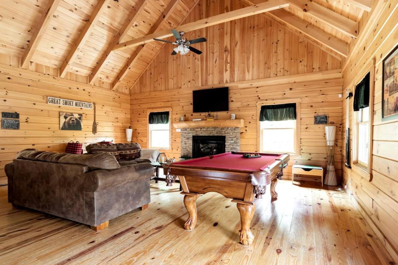 Вилла Smoky Mtn Hideaway - Cabin W/ Hot Tub & Pool Table Севьервилл Экстерьер фото